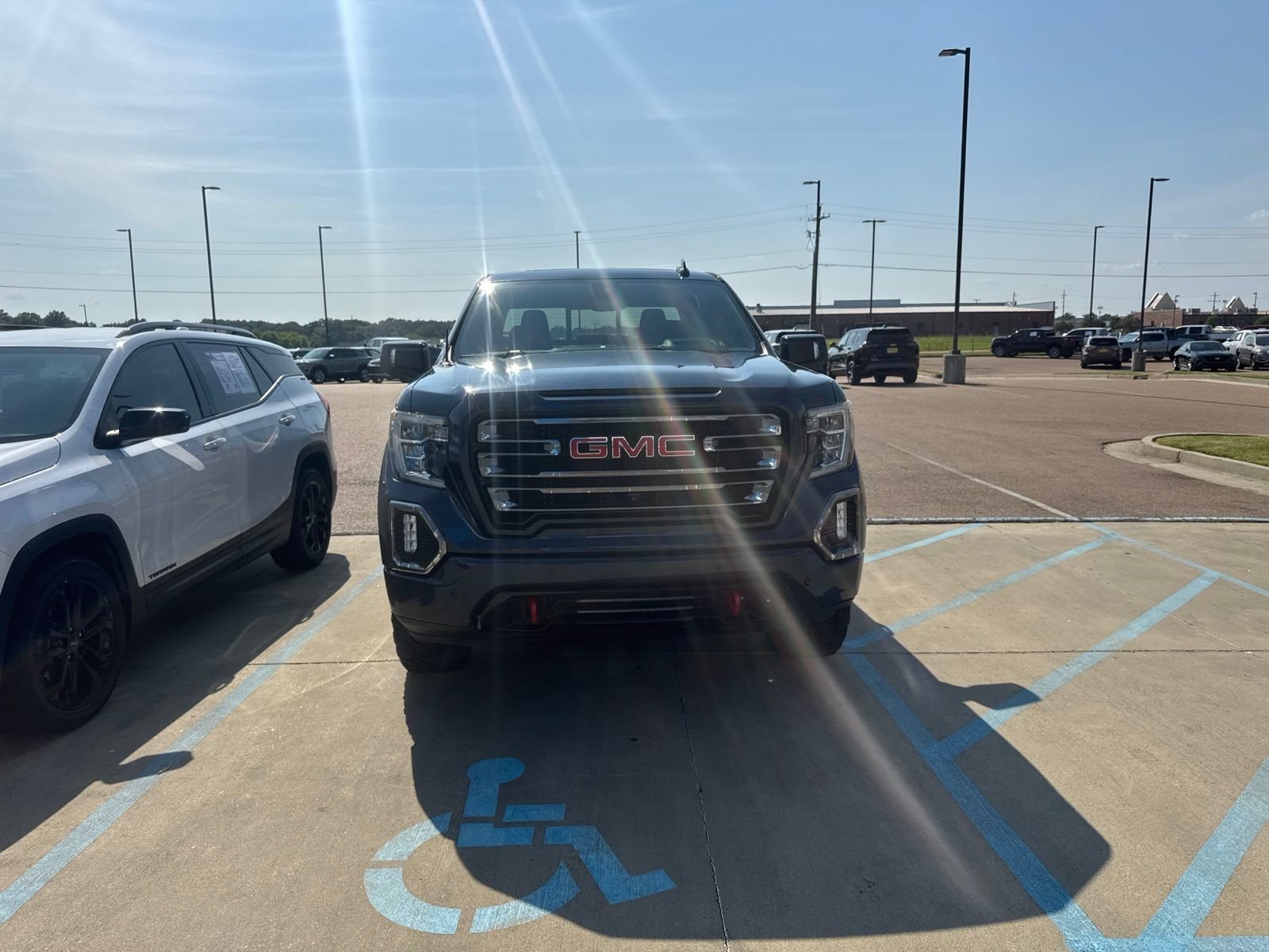 gmc sierra 1500 2020 3GTP9EED3LG111543 image gmc sierra 1500 2020 3GTP9EED3LG111543 image